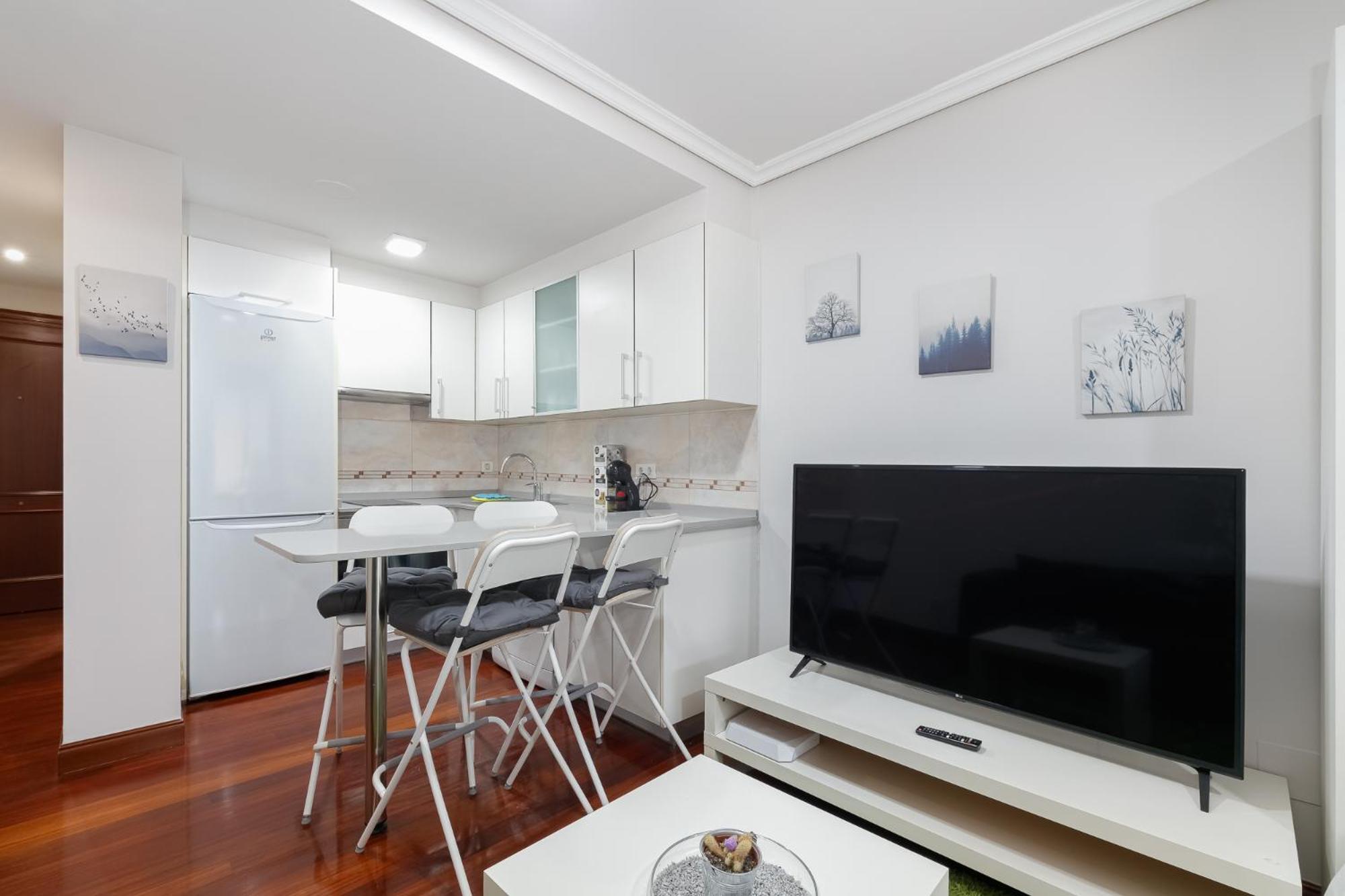 Estudio Moderno Con Parking By Cabana Rentals Vigo Eksteriør billede